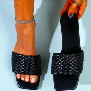 NWT - Never Worn - Black Braided Slide On Sandals - Size 37